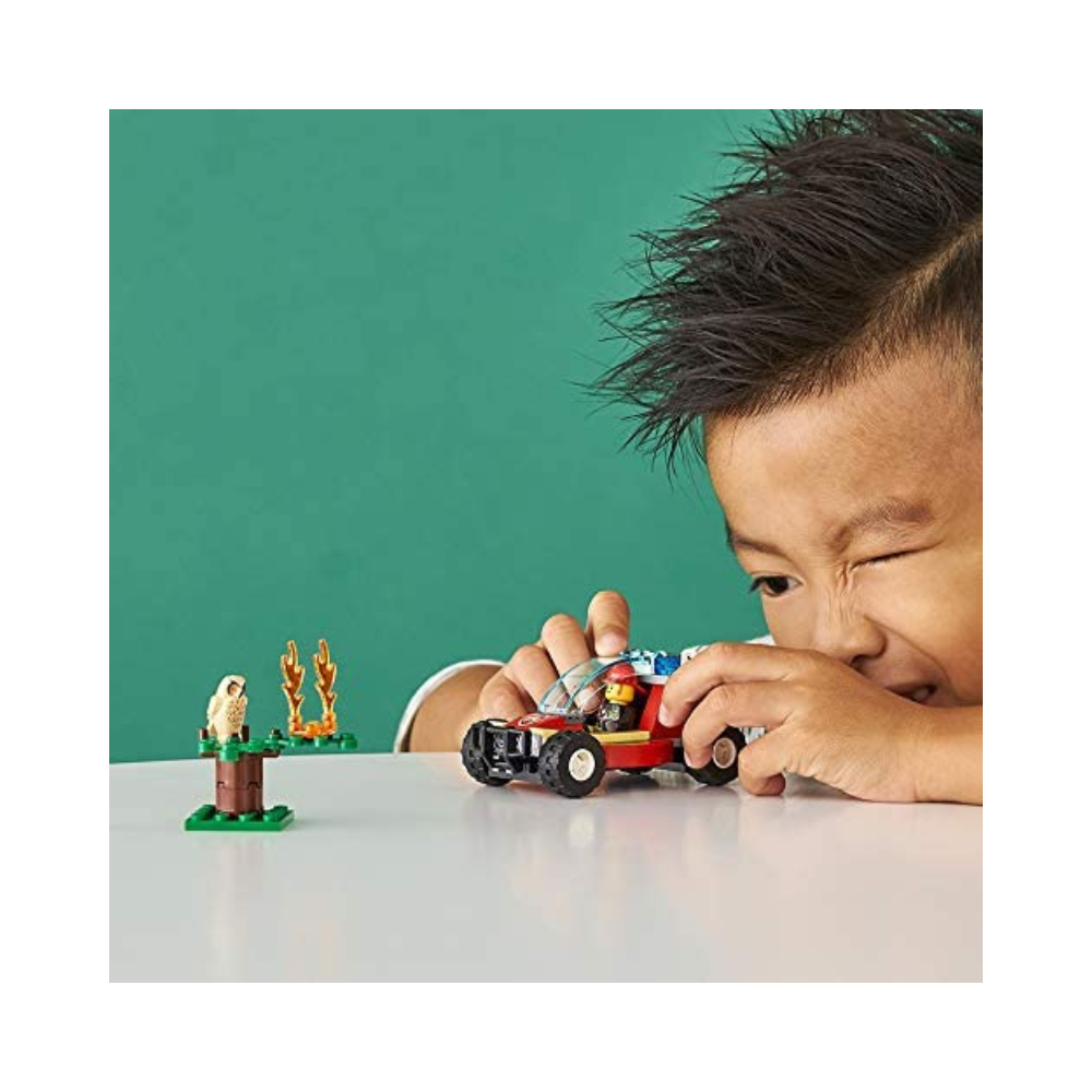 LEGO City Forest Fire 60247 - Image 2
