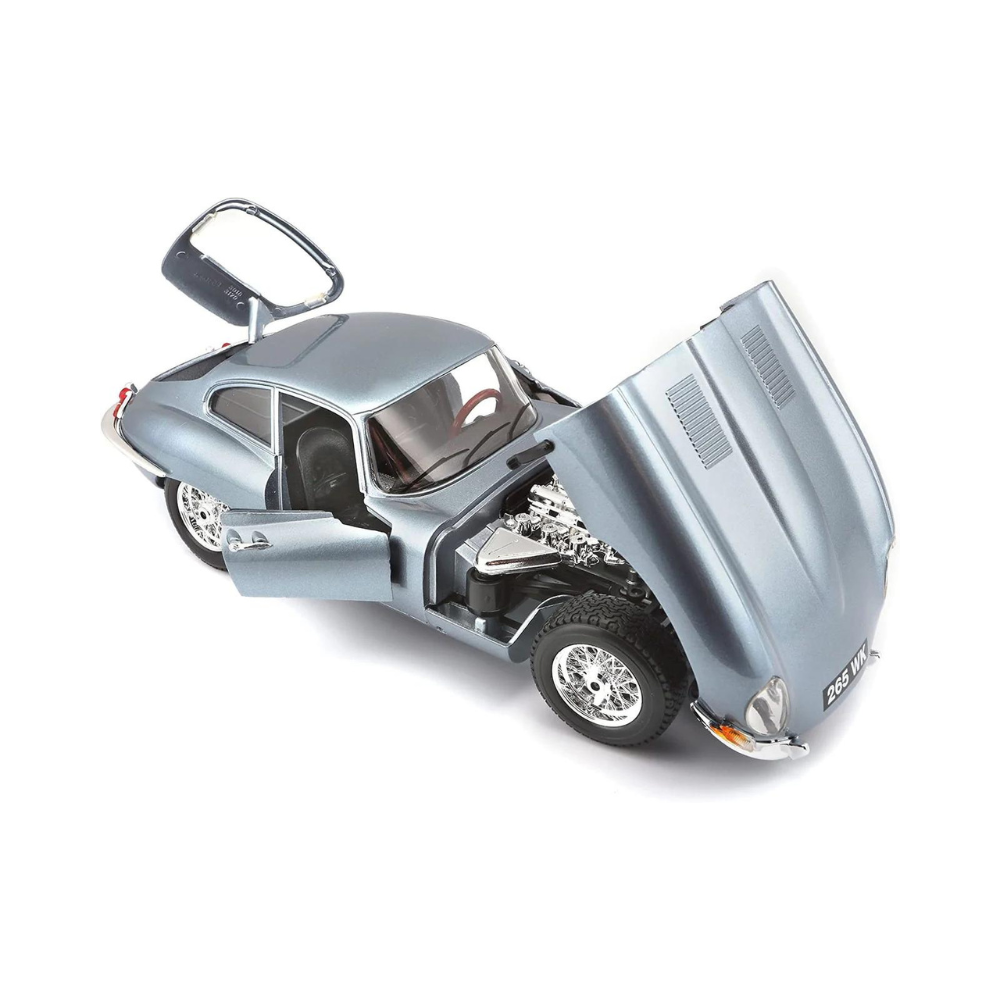 Bburago 1/18 Jaguar E-type Coupe - Image 2