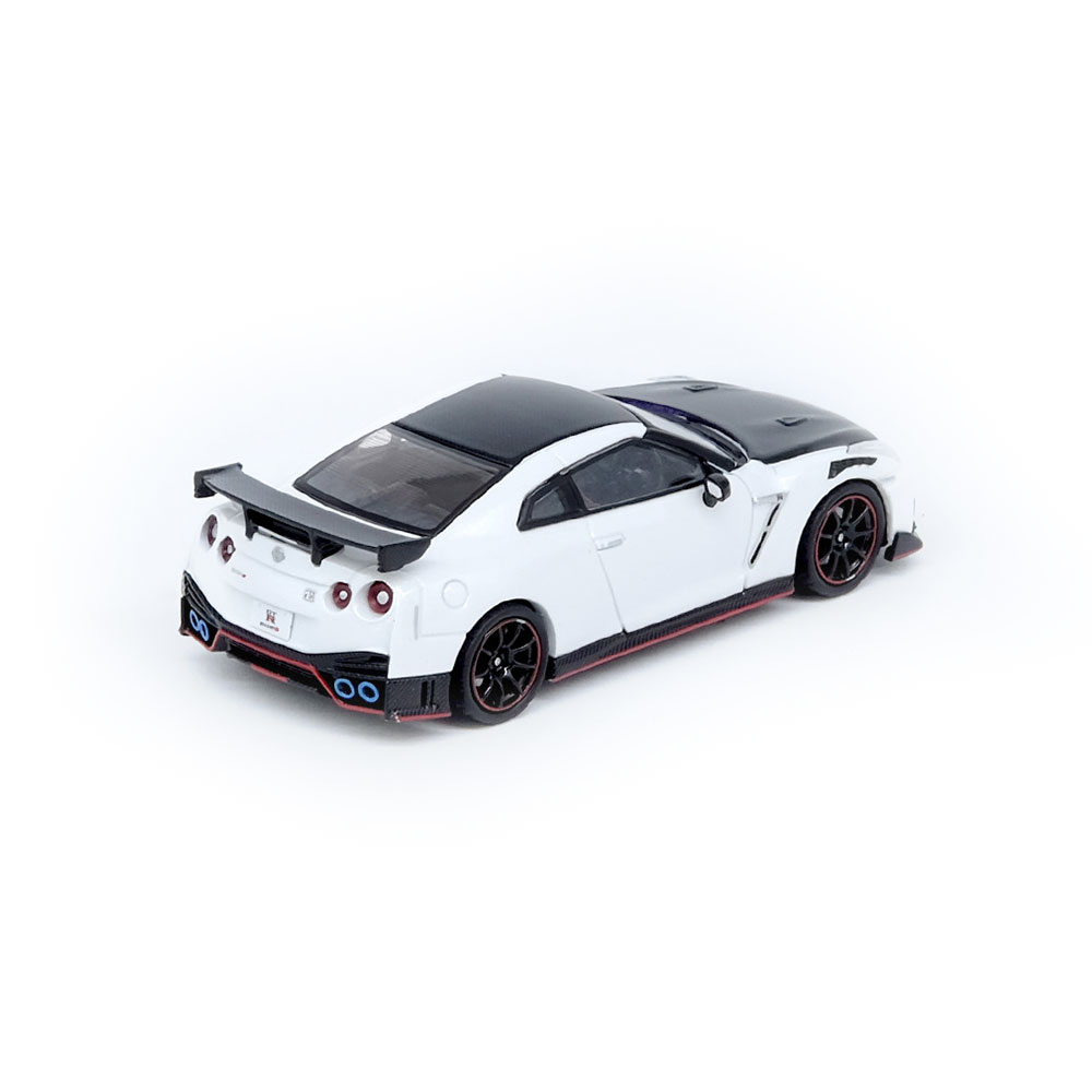 INNO64 Nissan GTR R35 Nismo White