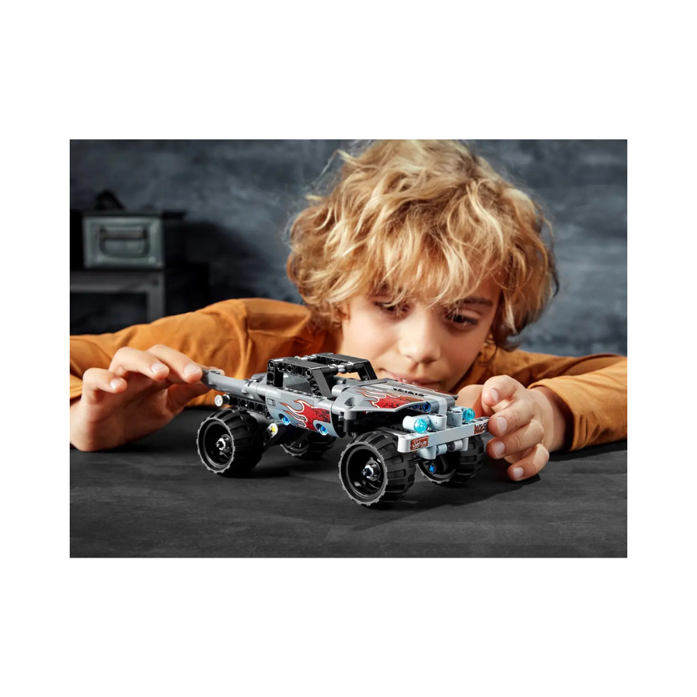 LEGO TECHNIC Getaway Truck 42090 - Image 4