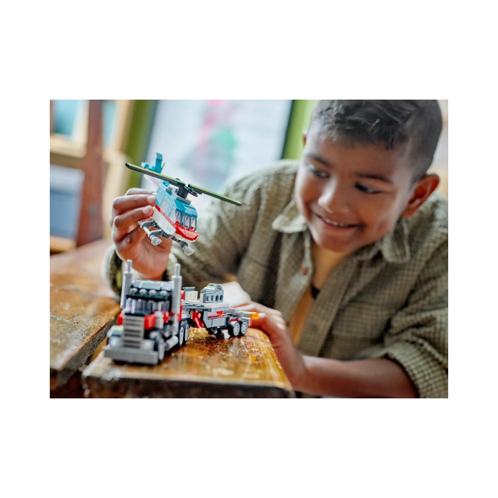 LEGO Creator 3-in-1 Flatbed Truck with Helicopter 31146 - Image 5