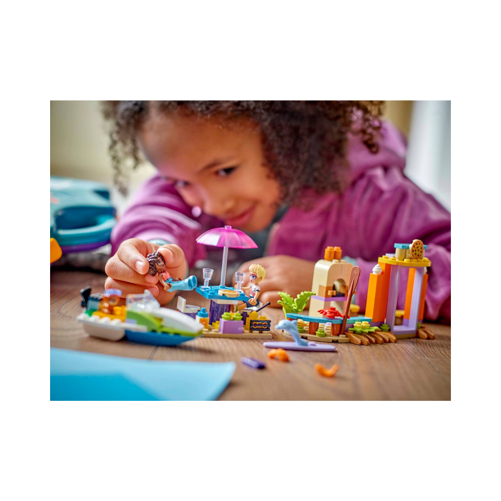LEGO Friends Creative Beach and Travel Suitcase 42672 - Image 4